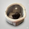 Petit lit douillet avec jouet pour chat
